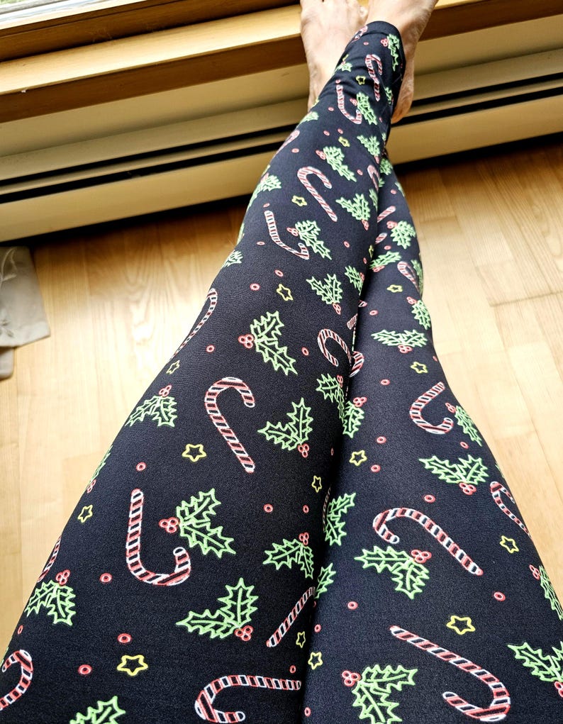 Ultra Soft Women's Christmas Leggings: Festive Holiday Winter Print, Yoga Pants