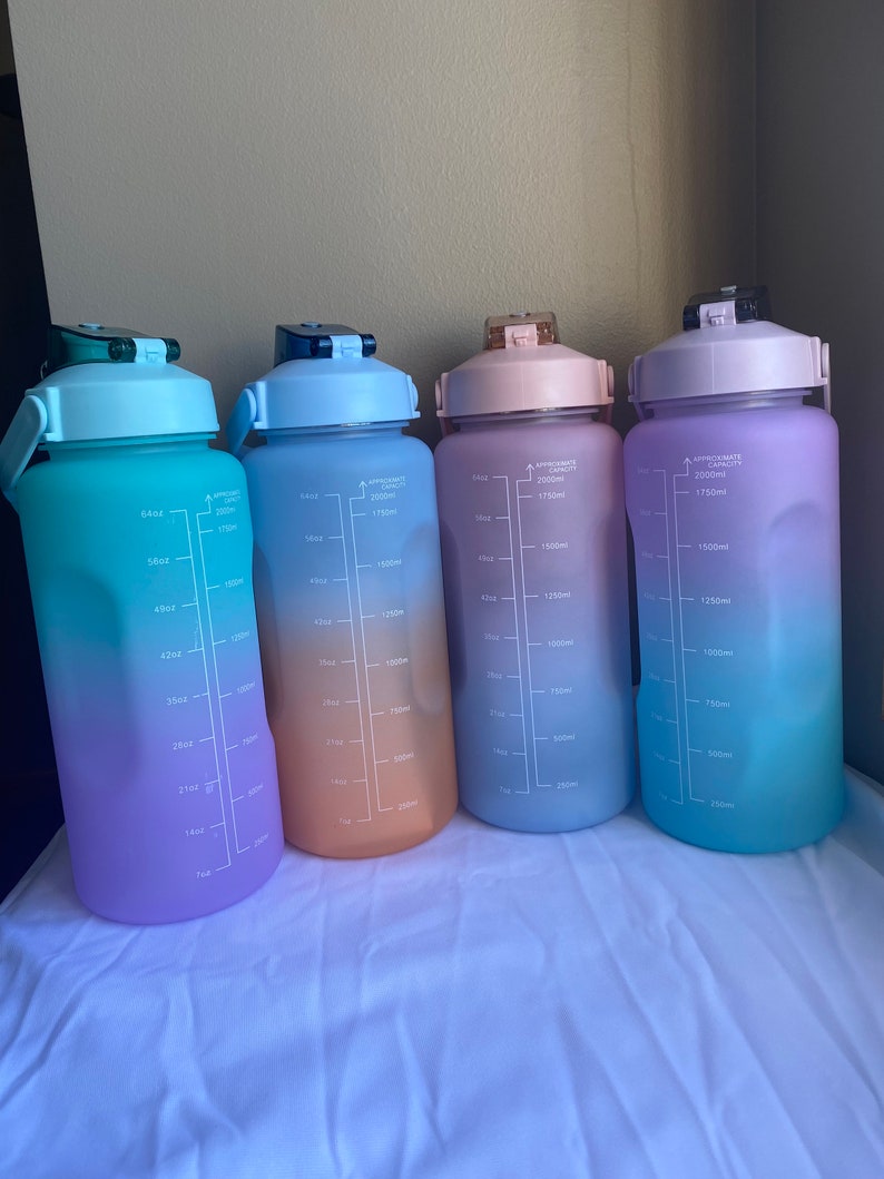 64oz Motivational Water Bottle with Time Marker & Straw