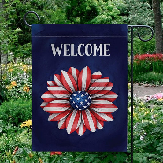 Patriotic Flower Garden Flag: Red White Blue 4th of July Decor