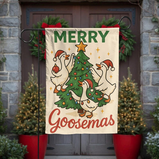 Funny Goose Christmas Flag, Merry Goosemas Garden Flag, Holiday Outdoor Yard Decoration, Cute Geese with Tree Christmas Banner Decor Gift