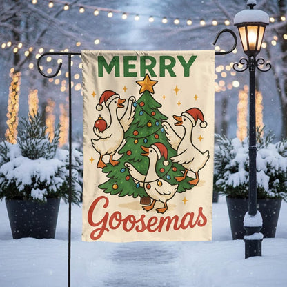 Funny Goose Christmas Flag, Merry Goosemas Garden Flag, Holiday Outdoor Yard Decoration, Cute Geese with Tree Christmas Banner Decor Gift