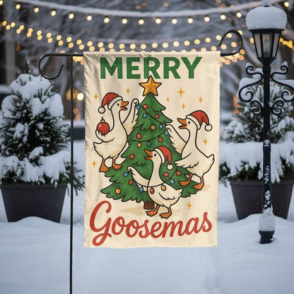 Funny Goose Christmas Flag, Merry Goosemas Garden Flag, Holiday Outdoor Yard Decoration, Cute Geese with Tree Christmas Banner Decor Gift
