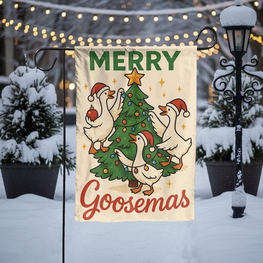 Funny Goose Christmas Flag, Merry Goosemas Garden Flag, Holiday Outdoor Yard Decoration, Cute Geese with Tree Christmas Banner Decor Gift