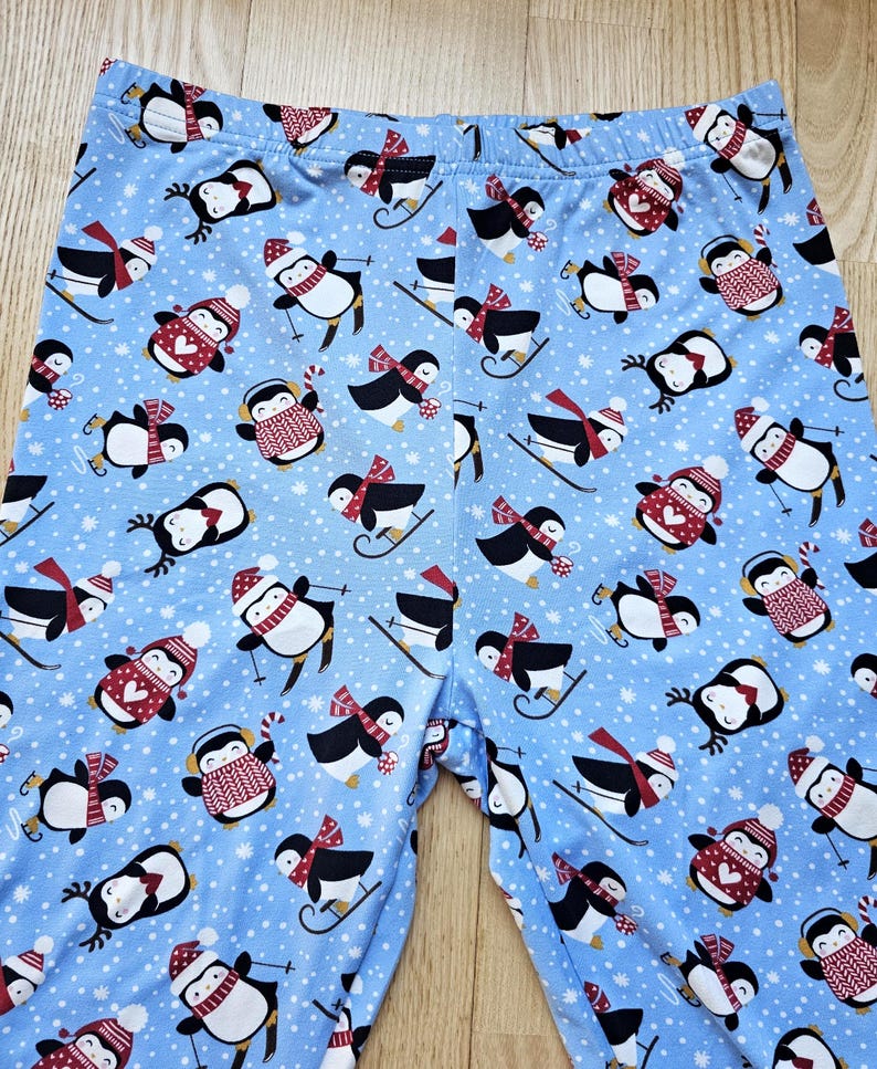 Ultra Soft Women's Christmas Leggings: Festive Holiday Winter Print, Yoga Pants