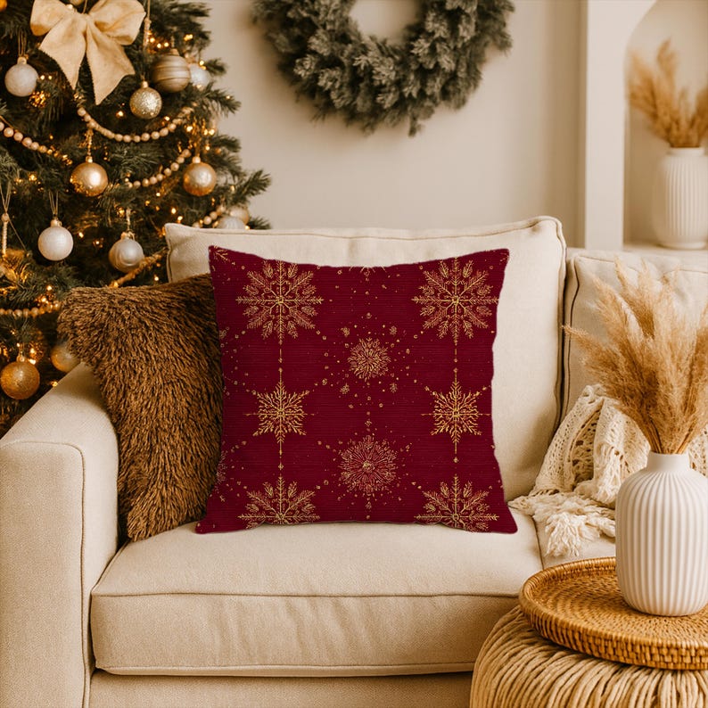 Christmas Gold Snowflakes Pattern Pillow Cover, Festive Winter Cabin Chic, Decorative Cushion Case, Holiday Home Luxe Decor Pillowcase Gift