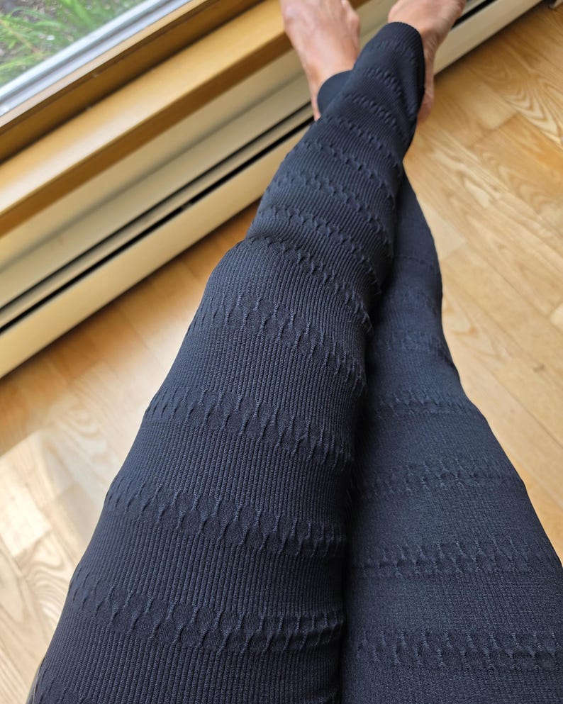 Textured Fleece Lined Winter Leggings: High Waist Seamless Assorted Black Pattern
