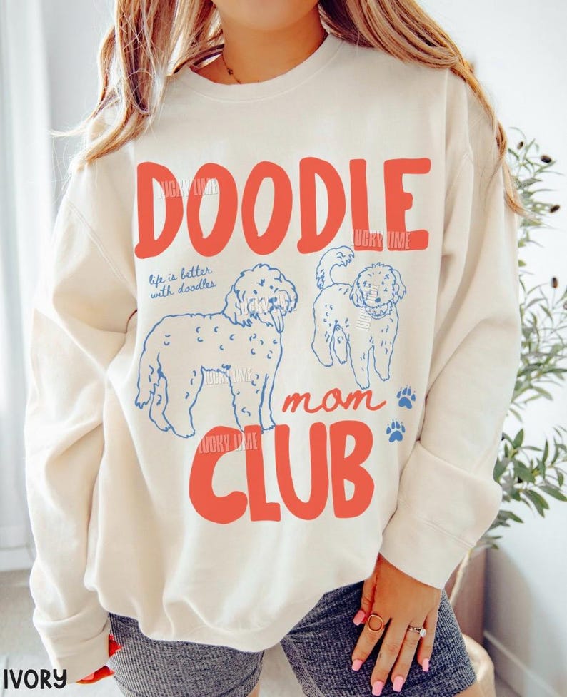 Doodle Mom Club Sweatshirt, Goldendoodle Shirt, Dog Mom Crewneck, Dog Mama Sweatshirt, Comfort Colors® LIGHTWEIGHT Sweatshirt 1466